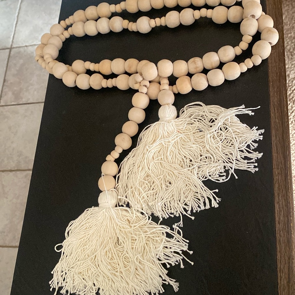 Home decor beads